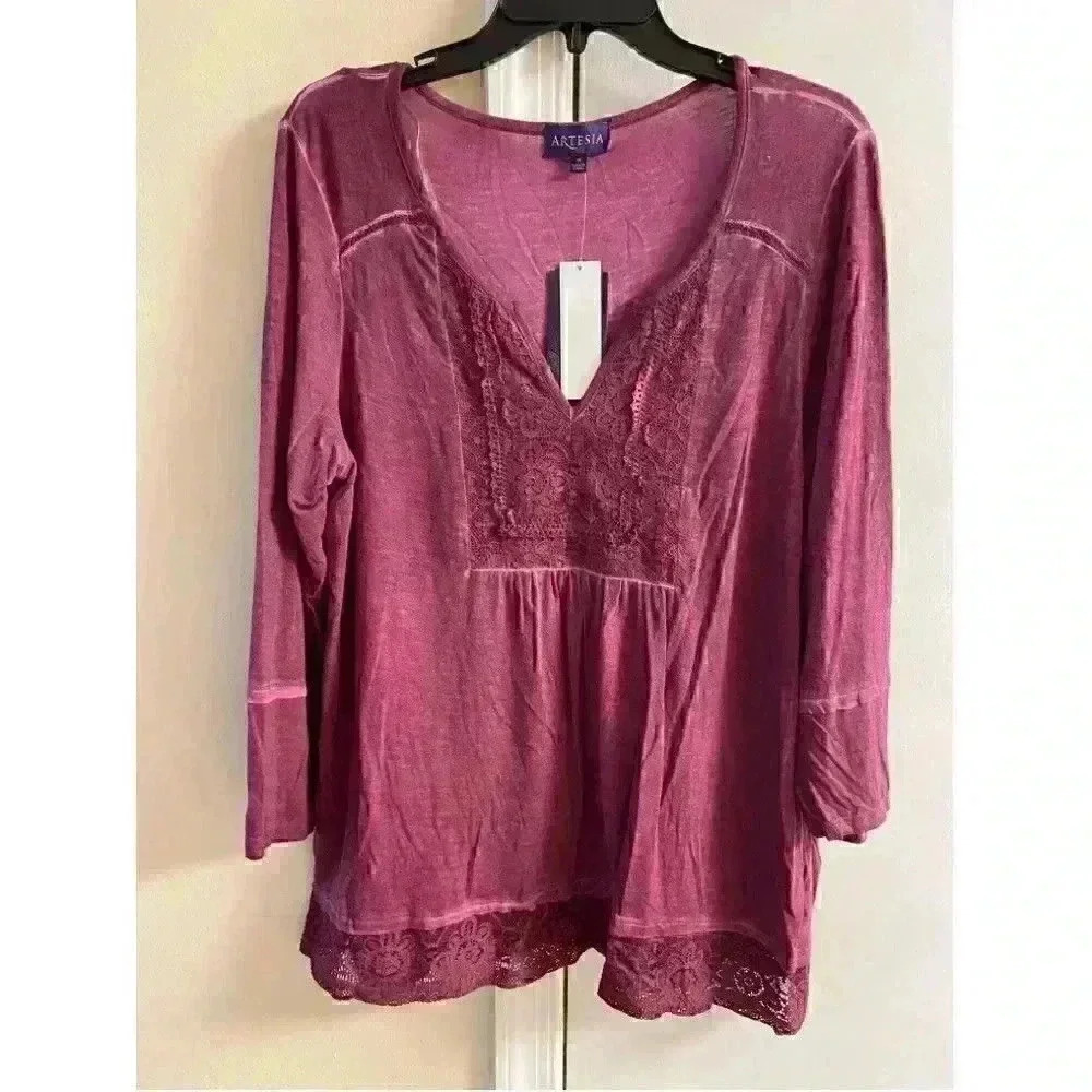 Nwt artesia Womens long sleeve lace‎ detail wine color blouse, medium. NWT